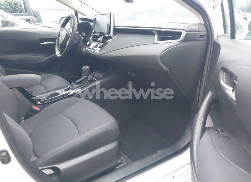 Photo 5 of 2020 Toyota Corolla LE (VIN 5YFEPRAE0LP091989)