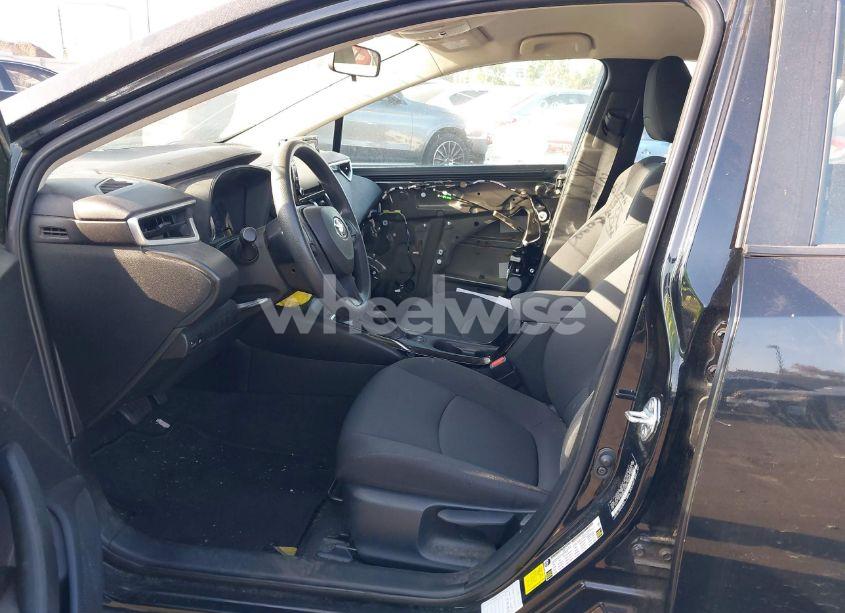 Photo 5 of 2020 Toyota Corolla LE (VIN 5YFEPRAE0LP109200)