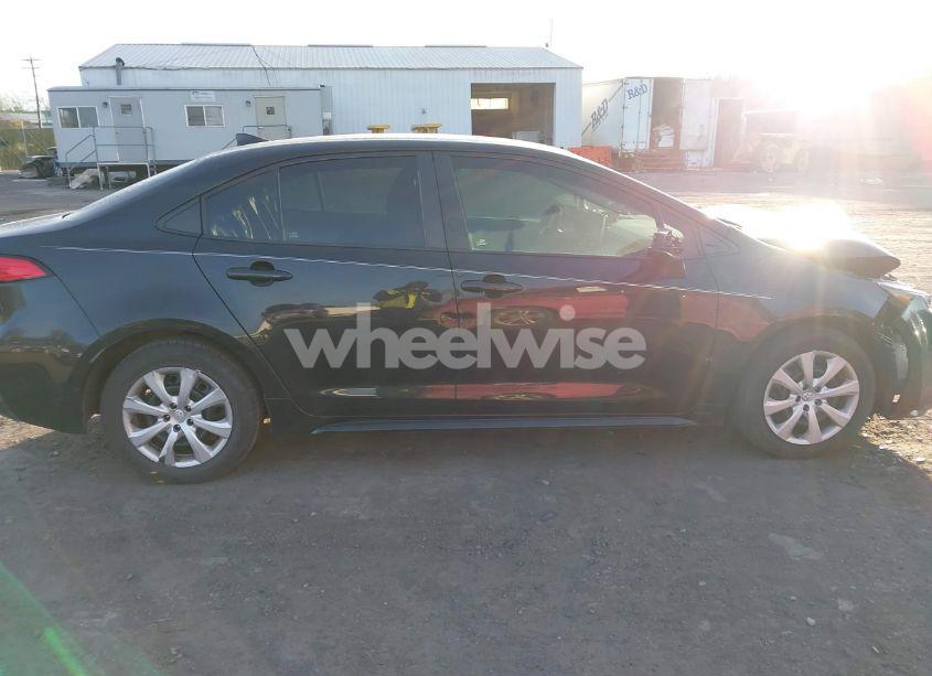 Photo 13 of 2020 Toyota Corolla LE (VIN 5YFEPRAE0LP110167)