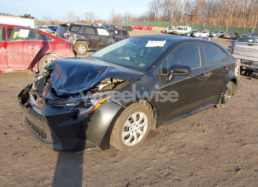 Photo 2 of 2020 Toyota Corolla LE (VIN 5YFEPRAE0LP110167)