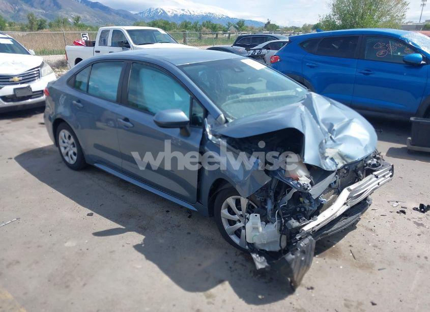 2020 Toyota Corolla LE (VIN 5YFEPRAE1LP006660) main photo