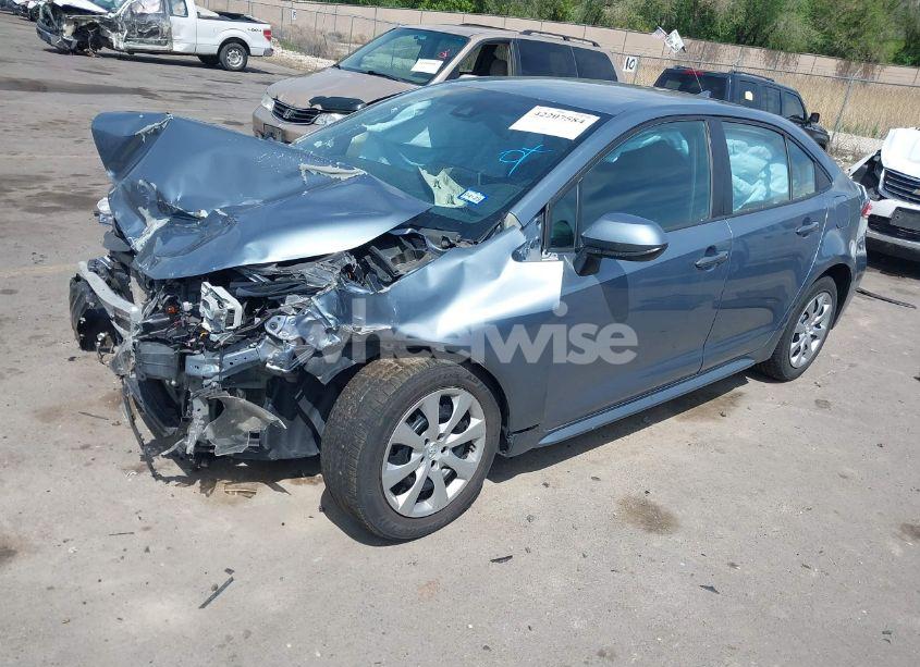 Photo 2 of 2020 Toyota Corolla LE (VIN 5YFEPRAE1LP006660)