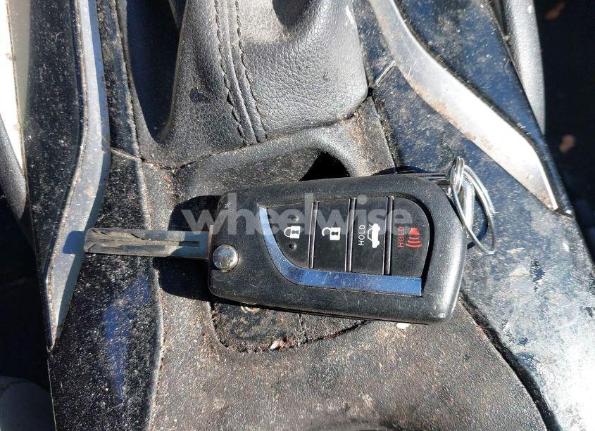 Photo 11 of 2020 Toyota Corolla LE (VIN 5YFEPRAE1LP044177)