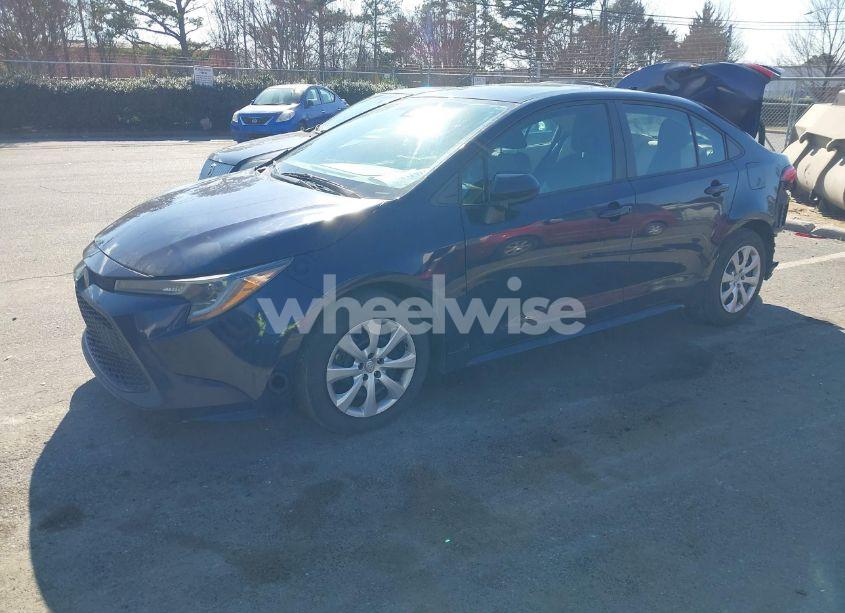 Photo 2 of 2020 Toyota Corolla LE (VIN 5YFEPRAE1LP044177)