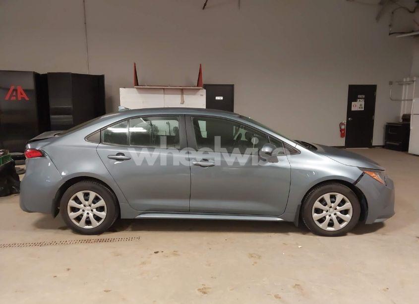 Photo 13 of 2020 Toyota Corolla LE (VIN 5YFEPRAE1LP051629)