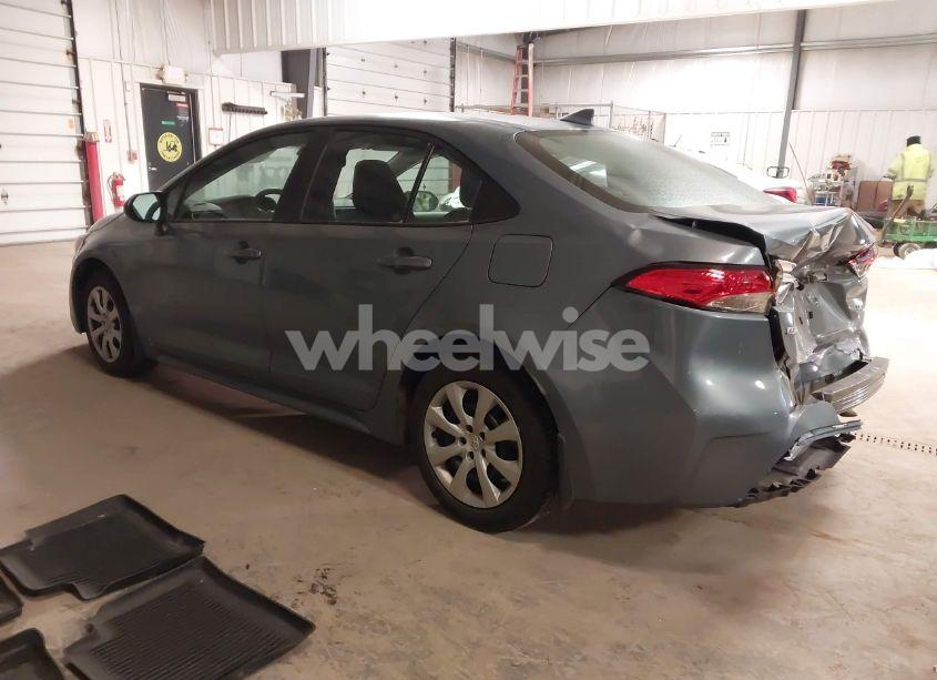 Photo 3 of 2020 Toyota Corolla LE (VIN 5YFEPRAE1LP051629)