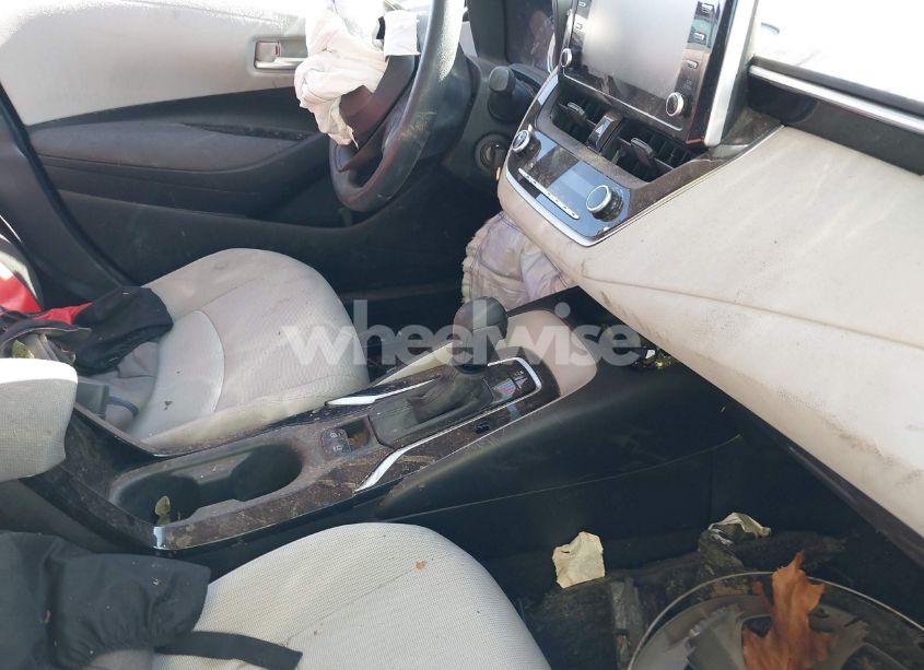 Photo 5 of 2020 Toyota Corolla LE (VIN 5YFEPRAE1LP059455)