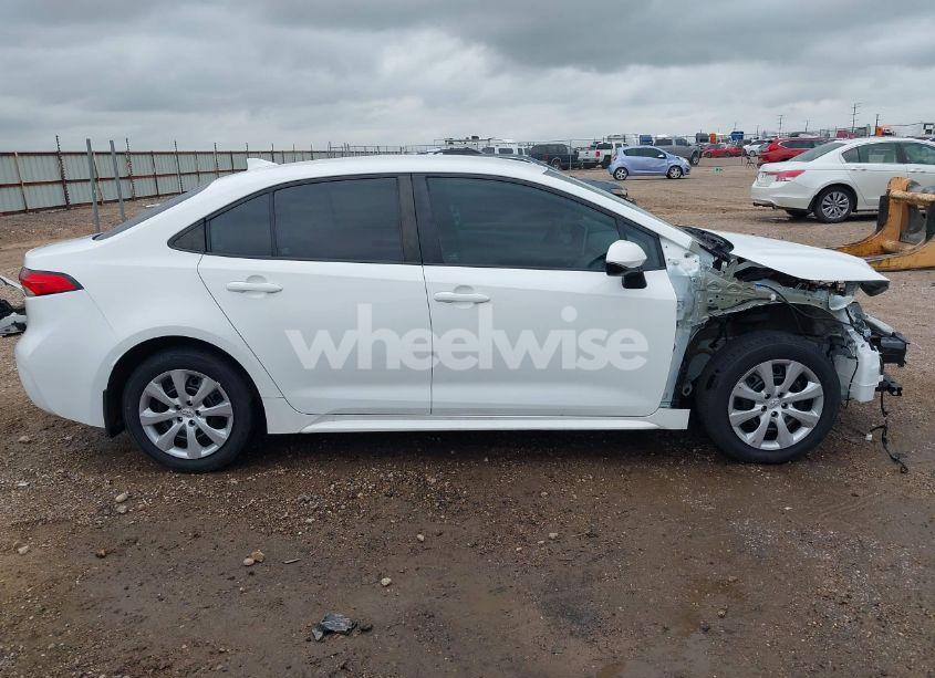 Photo 14 of 2020 Toyota Corolla LE (VIN 5YFEPRAE1LP061979)