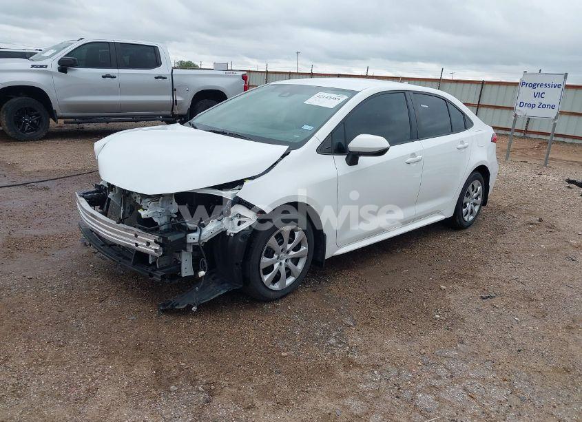 Photo 2 of 2020 Toyota Corolla LE (VIN 5YFEPRAE1LP061979)