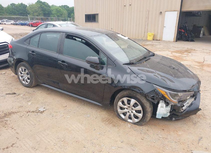 2020 Toyota Corolla LE (VIN 5YFEPRAE1LP066681) main photo