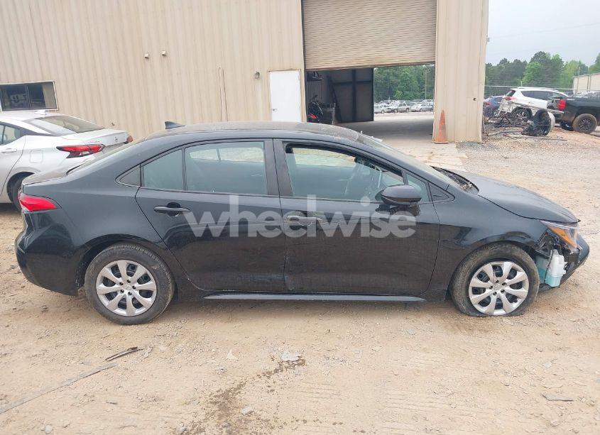 Photo 13 of 2020 Toyota Corolla LE (VIN 5YFEPRAE1LP066681)
