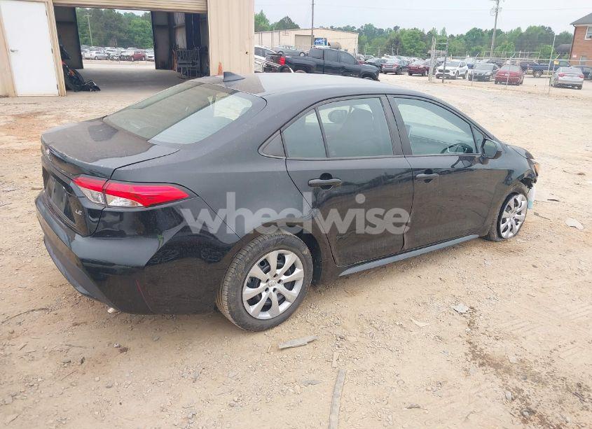 Photo 4 of 2020 Toyota Corolla LE (VIN 5YFEPRAE1LP066681)