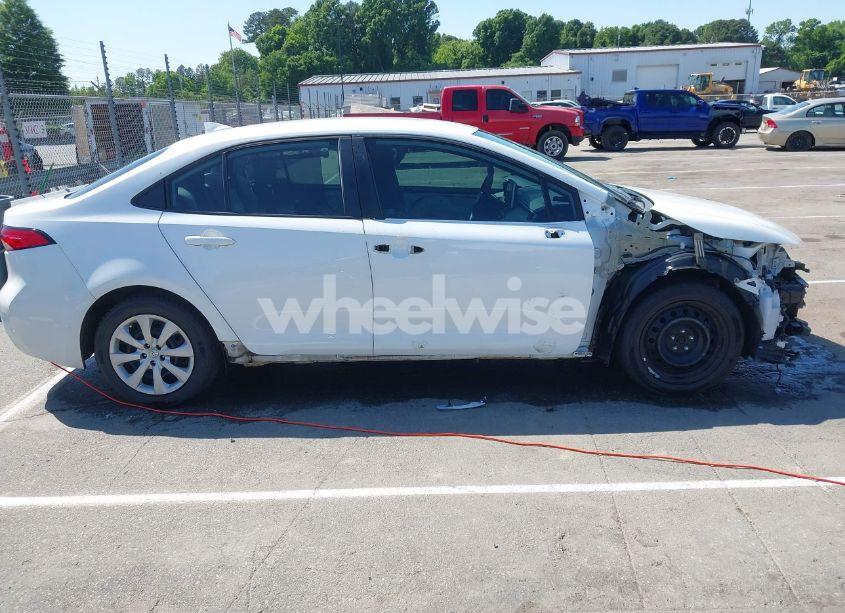 Photo 13 of 2020 Toyota Corolla LE (VIN 5YFEPRAE1LP073839)