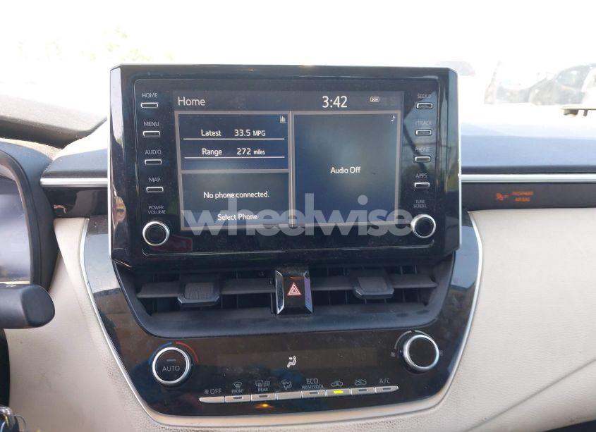 Photo 17 of 2020 Toyota Corolla LE (VIN 5YFEPRAE1LP073839)
