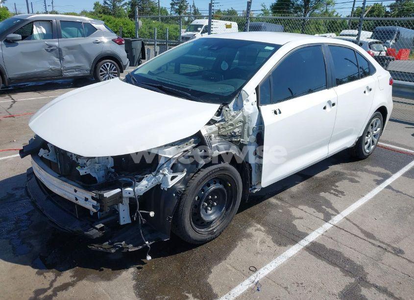 Photo 2 of 2020 Toyota Corolla LE (VIN 5YFEPRAE1LP073839)