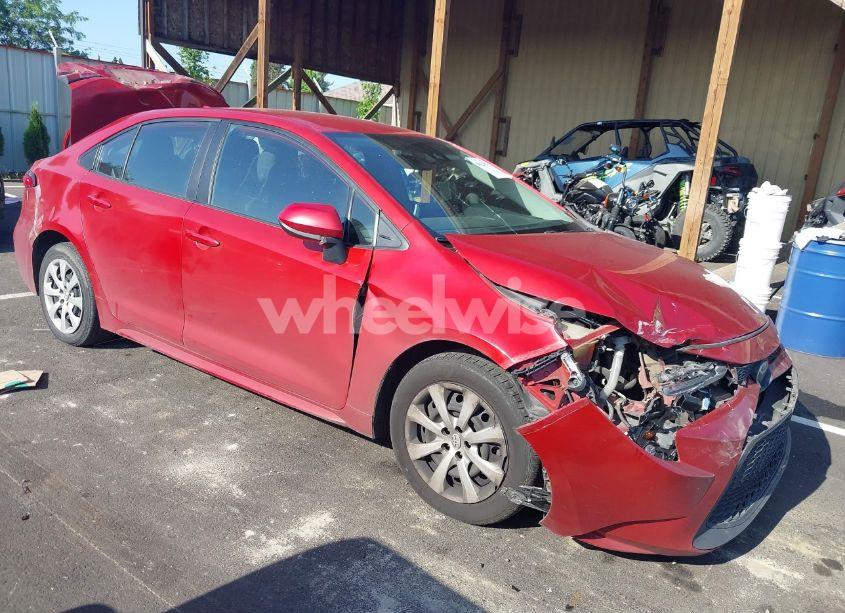 2020 Toyota Corolla LE (VIN 5YFEPRAE1LP076708) main photo