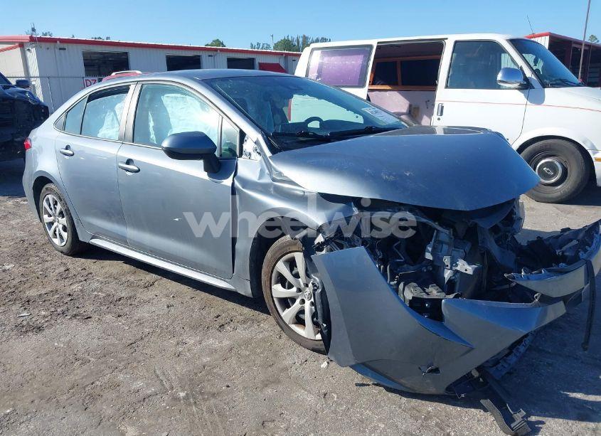 2020 Toyota Corolla LE (VIN 5YFEPRAE1LP083285) main photo