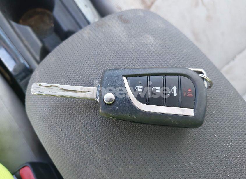 Photo 11 of 2020 Toyota Corolla LE (VIN 5YFEPRAE1LP083285)