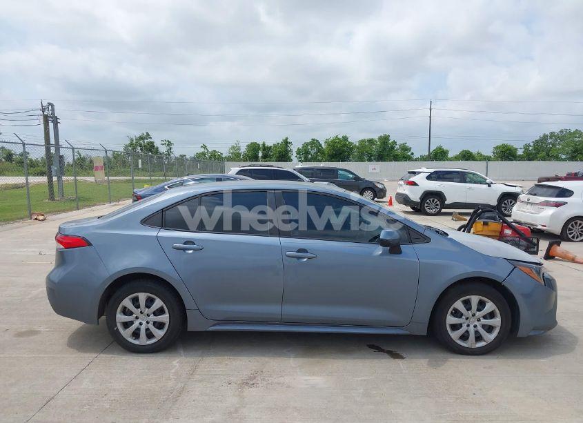 Photo 13 of 2020 Toyota Corolla LE (VIN 5YFEPRAE1LP084405)