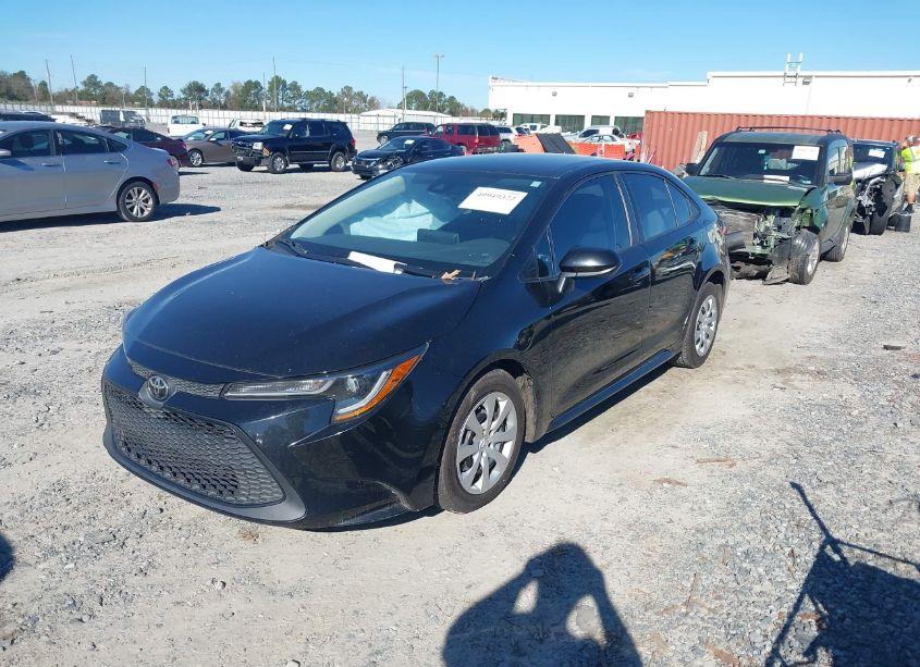 Photo 2 of 2020 Toyota Corolla LE (VIN 5YFEPRAE1LP088499)