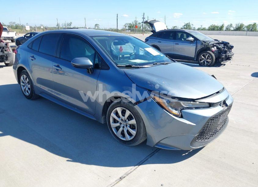 2020 Toyota Corolla LE (VIN 5YFEPRAE1LP089894) main photo