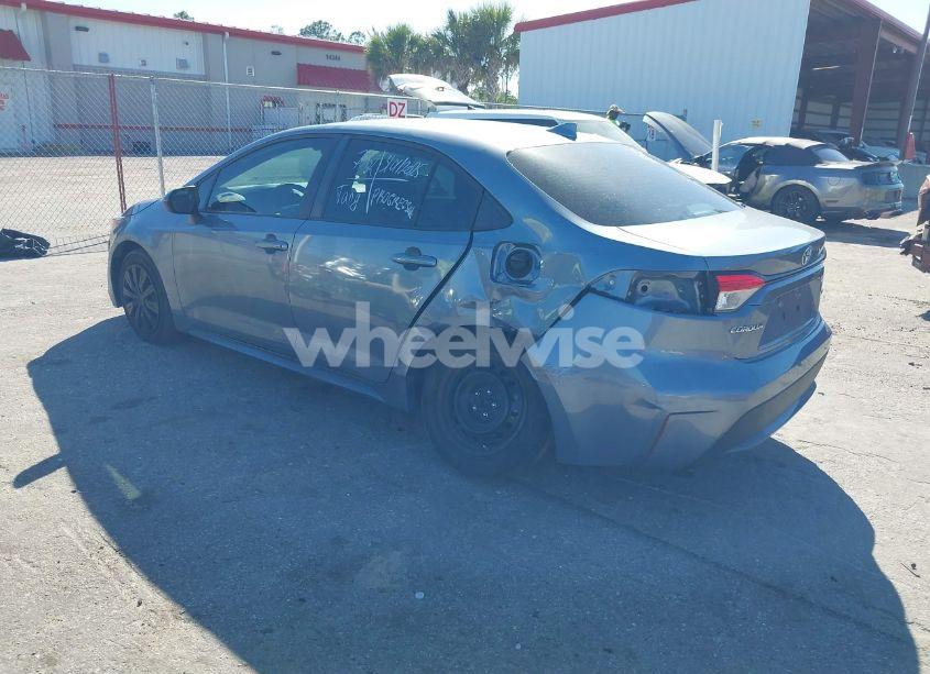 Photo 3 of 2020 Toyota Corolla LE (VIN 5YFEPRAE1LP115412)
