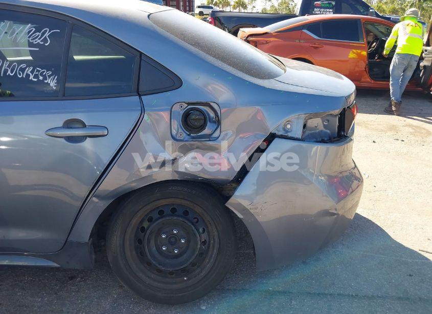 Photo 6 of 2020 Toyota Corolla LE (VIN 5YFEPRAE1LP115412)