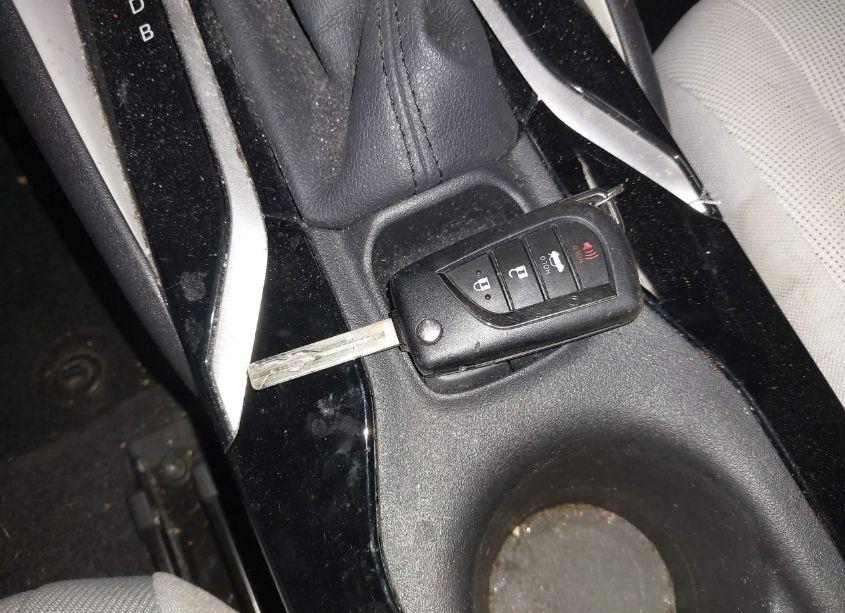 Photo 11 of 2020 Toyota Corolla LE (VIN 5YFEPRAE2LP015920)