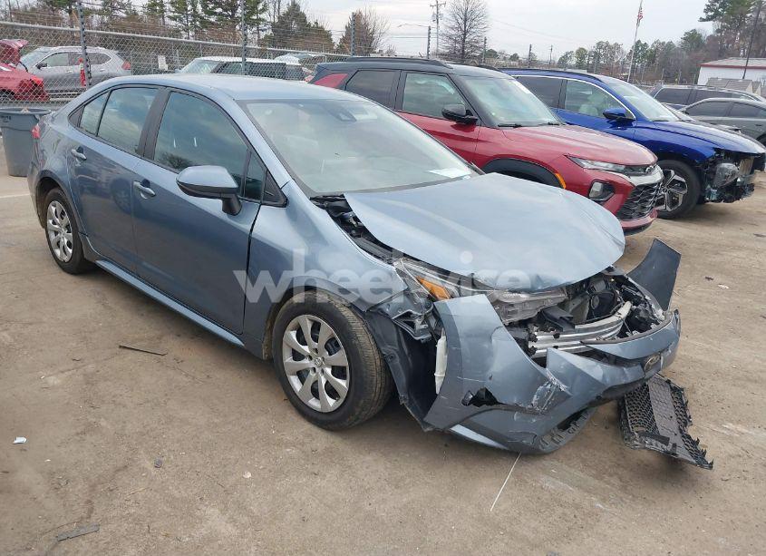 2020 Toyota Corolla LE (VIN 5YFEPRAE2LP021832) main photo