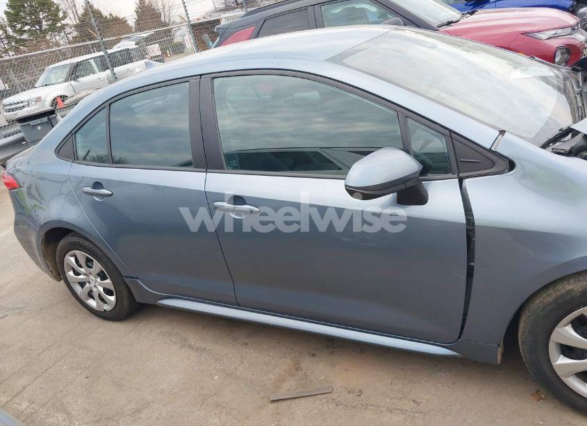 Photo 13 of 2020 Toyota Corolla LE (VIN 5YFEPRAE2LP021832)
