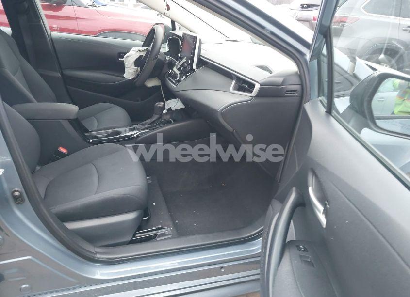 Photo 5 of 2020 Toyota Corolla LE (VIN 5YFEPRAE2LP021832)