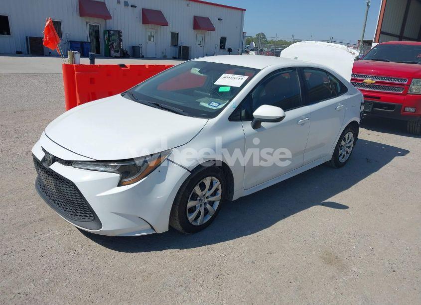 Photo 2 of 2020 Toyota Corolla LE (VIN 5YFEPRAE2LP023693)