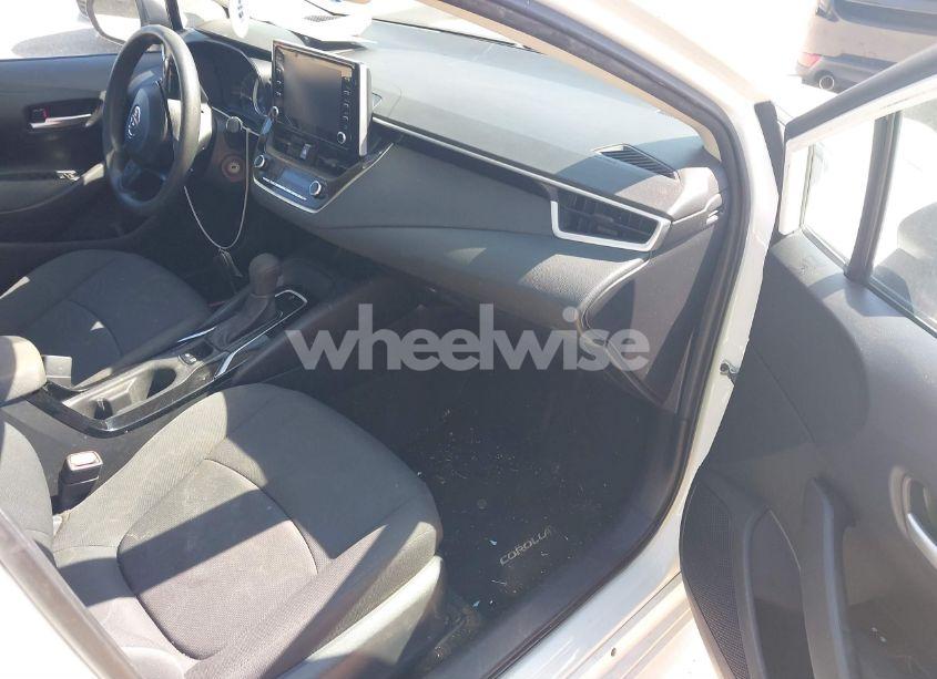 Photo 5 of 2020 Toyota Corolla LE (VIN 5YFEPRAE2LP023693)