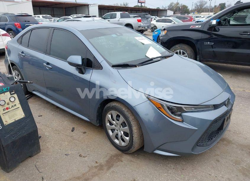2020 Toyota Corolla LE (VIN 5YFEPRAE2LP063370) main photo