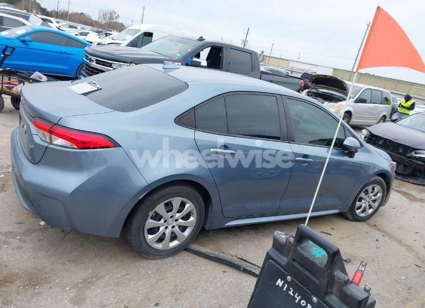 Photo 13 of 2020 Toyota Corolla LE (VIN 5YFEPRAE2LP063370)