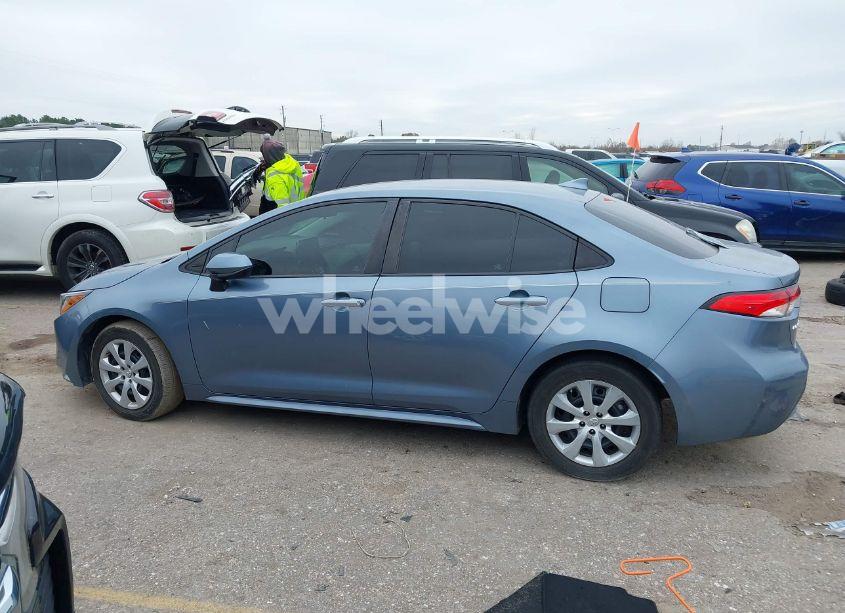Photo 14 of 2020 Toyota Corolla LE (VIN 5YFEPRAE2LP063370)