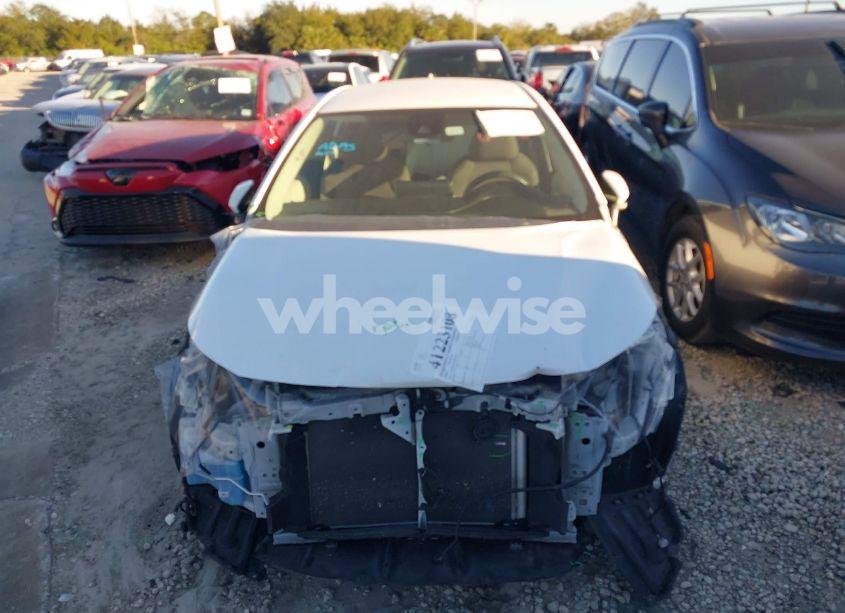 Photo 13 of 2020 Toyota Corolla LE (VIN 5YFEPRAE2LP066933)