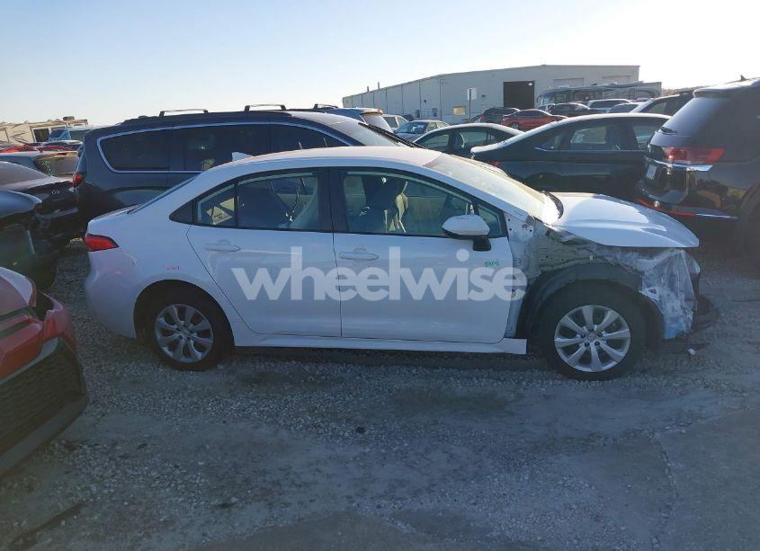 Photo 14 of 2020 Toyota Corolla LE (VIN 5YFEPRAE2LP066933)