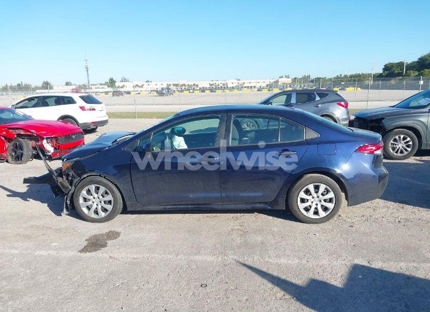 Photo 14 of 2020 Toyota Corolla LE (VIN 5YFEPRAE2LP069167)