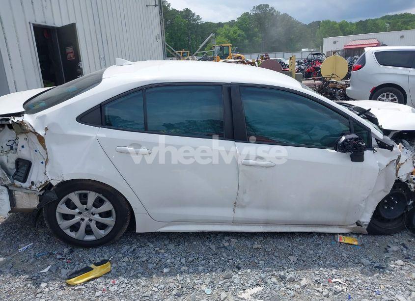 Photo 13 of 2020 Toyota Corolla LE (VIN 5YFEPRAE2LP079021)