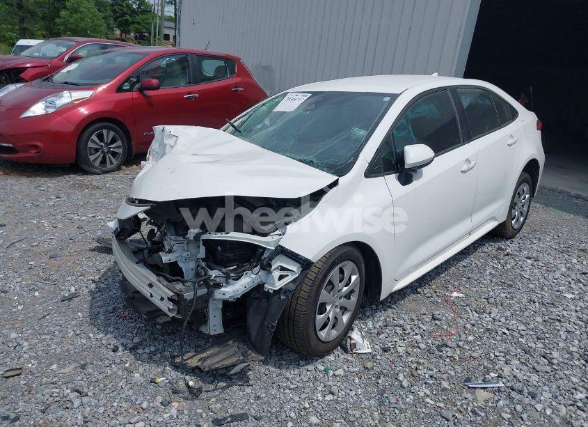 Photo 2 of 2020 Toyota Corolla LE (VIN 5YFEPRAE2LP079021)