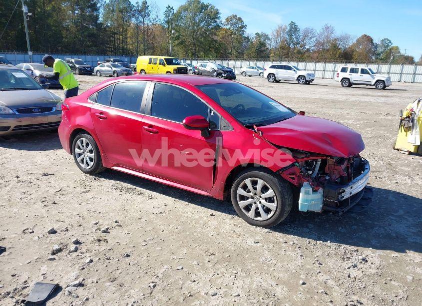 2020 Toyota Corolla LE (VIN 5YFEPRAE2LP081867) main photo