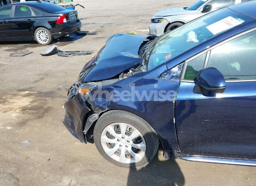 Photo 18 of 2020 Toyota Corolla LE (VIN 5YFEPRAE2LP082338)