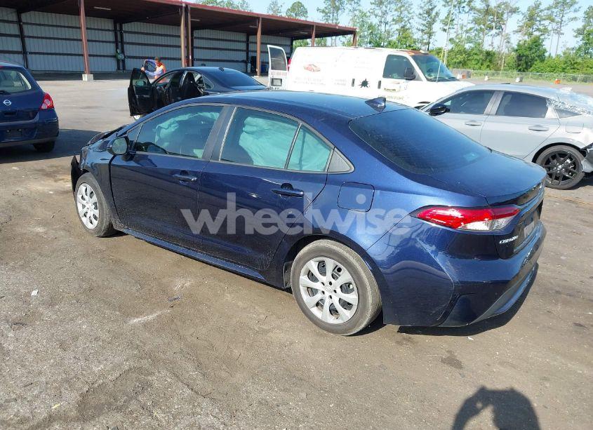 Photo 3 of 2020 Toyota Corolla LE (VIN 5YFEPRAE2LP082338)