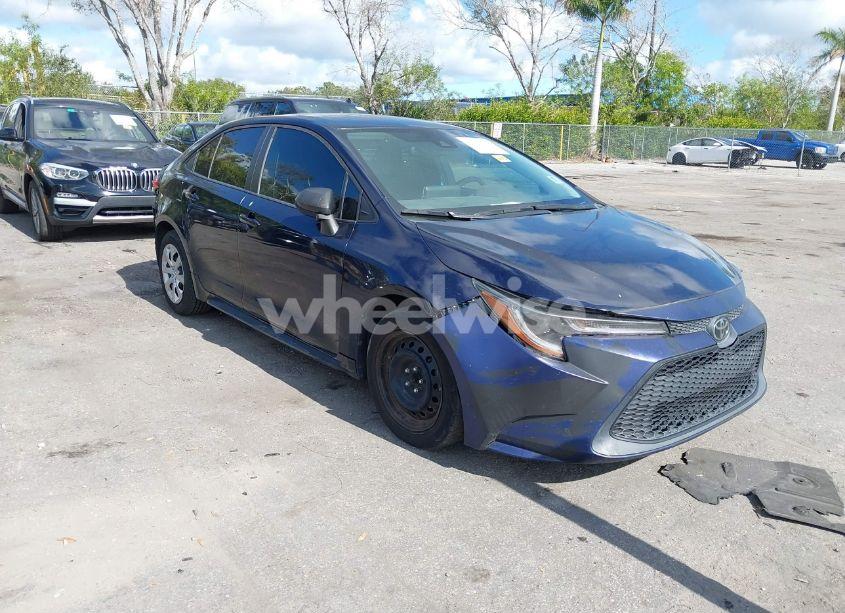 2020 Toyota Corolla LE (VIN 5YFEPRAE2LP083778) main photo
