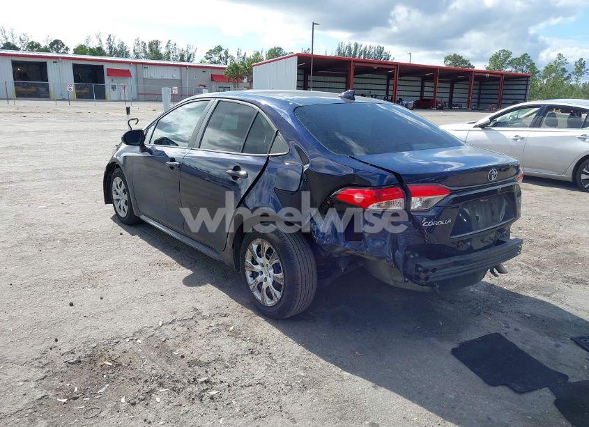 Photo 3 of 2020 Toyota Corolla LE (VIN 5YFEPRAE2LP083778)