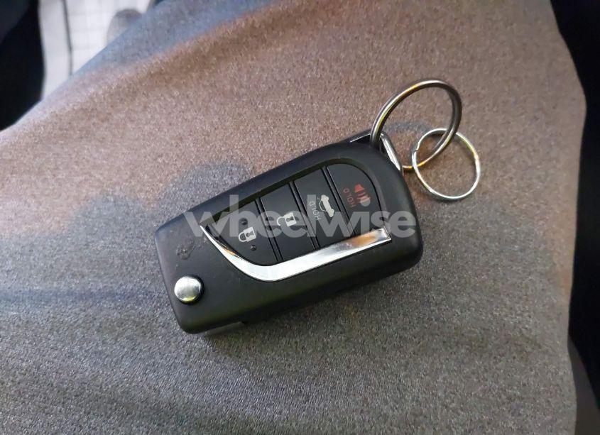 Photo 11 of 2020 Toyota Corolla LE (VIN 5YFEPRAE2LP093890)