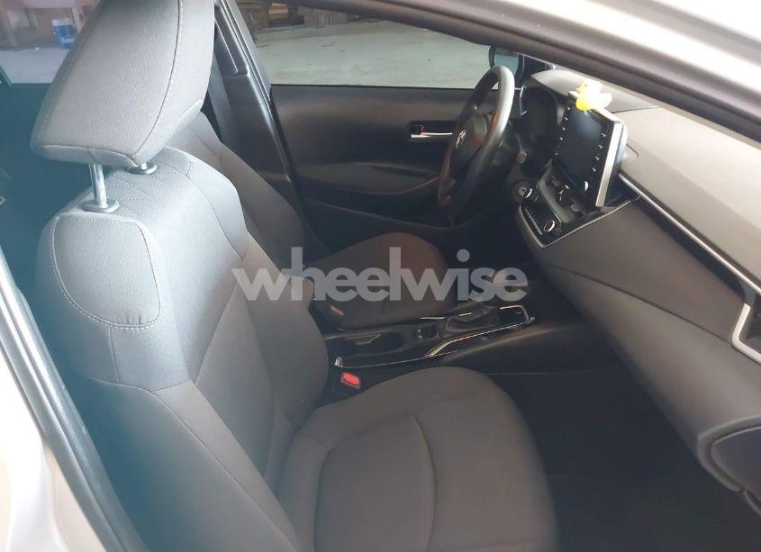 Photo 5 of 2020 Toyota Corolla LE (VIN 5YFEPRAE2LP093890)