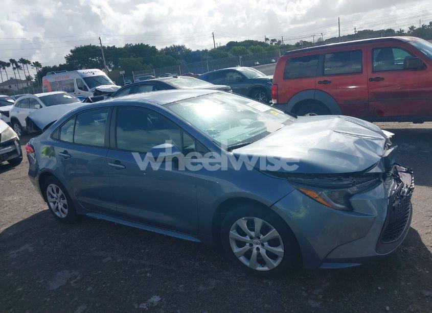 Photo 13 of 2020 Toyota Corolla LE (VIN 5YFEPRAE2LP121770)