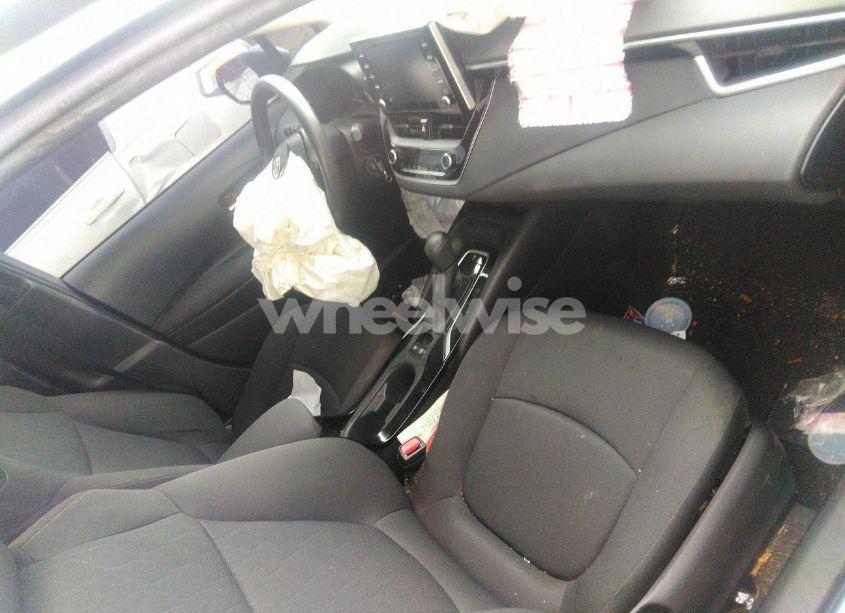 Photo 5 of 2020 Toyota Corolla LE (VIN 5YFEPRAE2LP123809)
